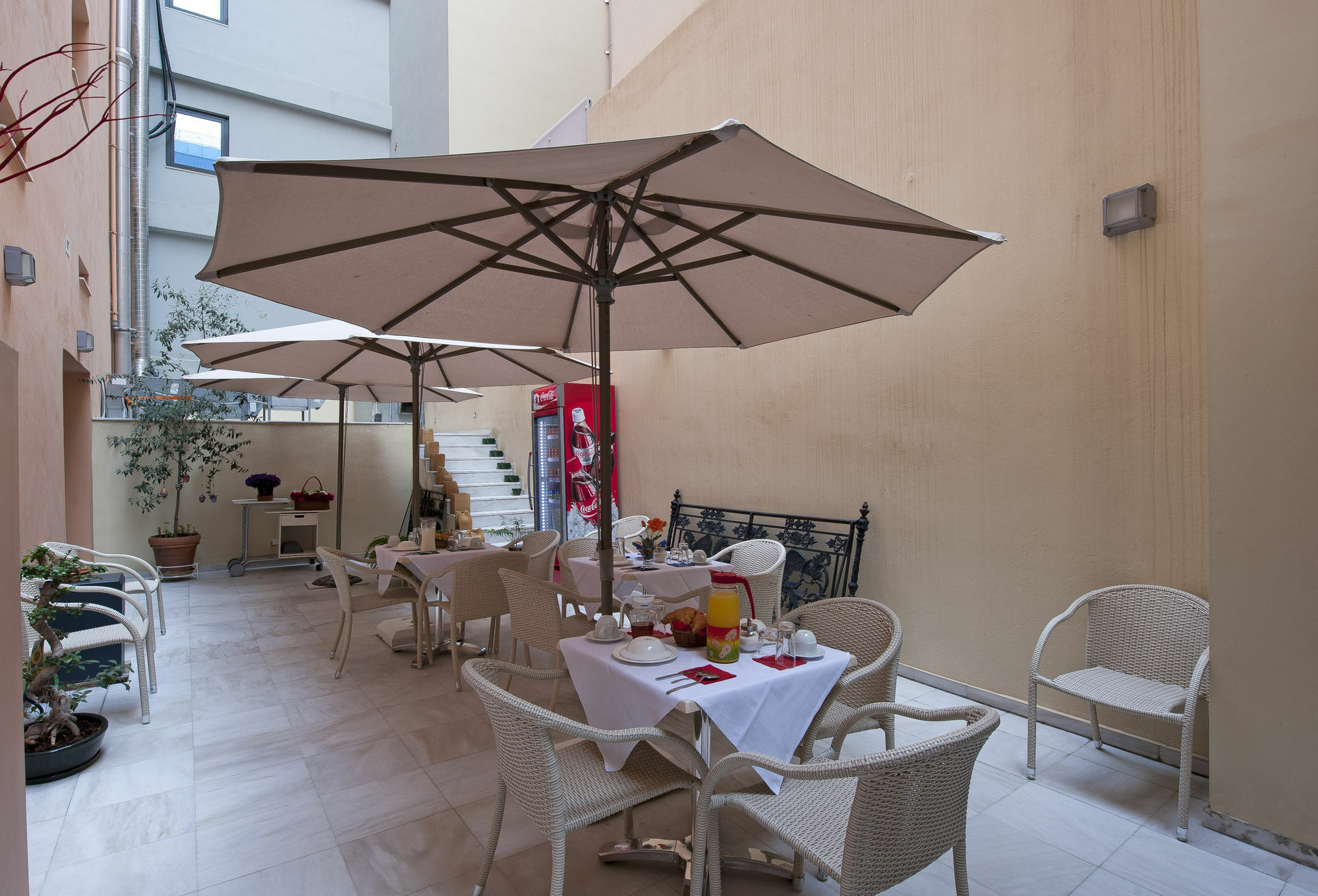 Efplias Hotel Apartments Piraeus Exterior photo