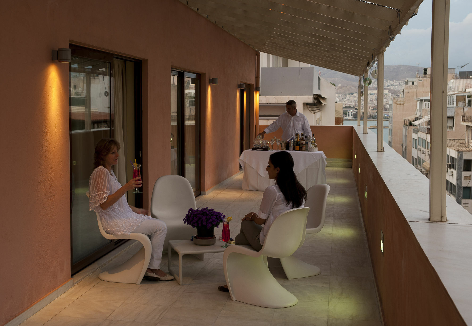 Efplias Hotel Apartments Piraeus Exterior photo
